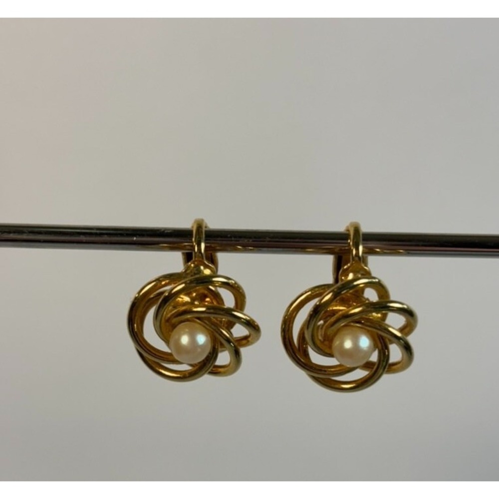 Vintage Pearl Earrings Clip On Gold Tone Retro Elegant Delicate